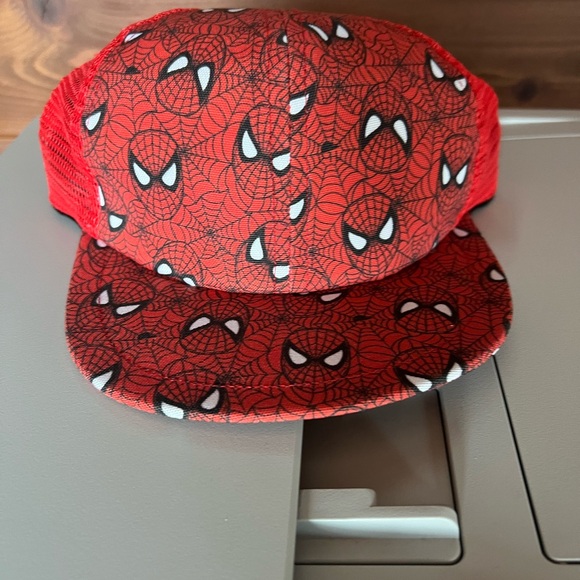 Vibrant Red Spider Pattern Cap - Picture 1 of 1